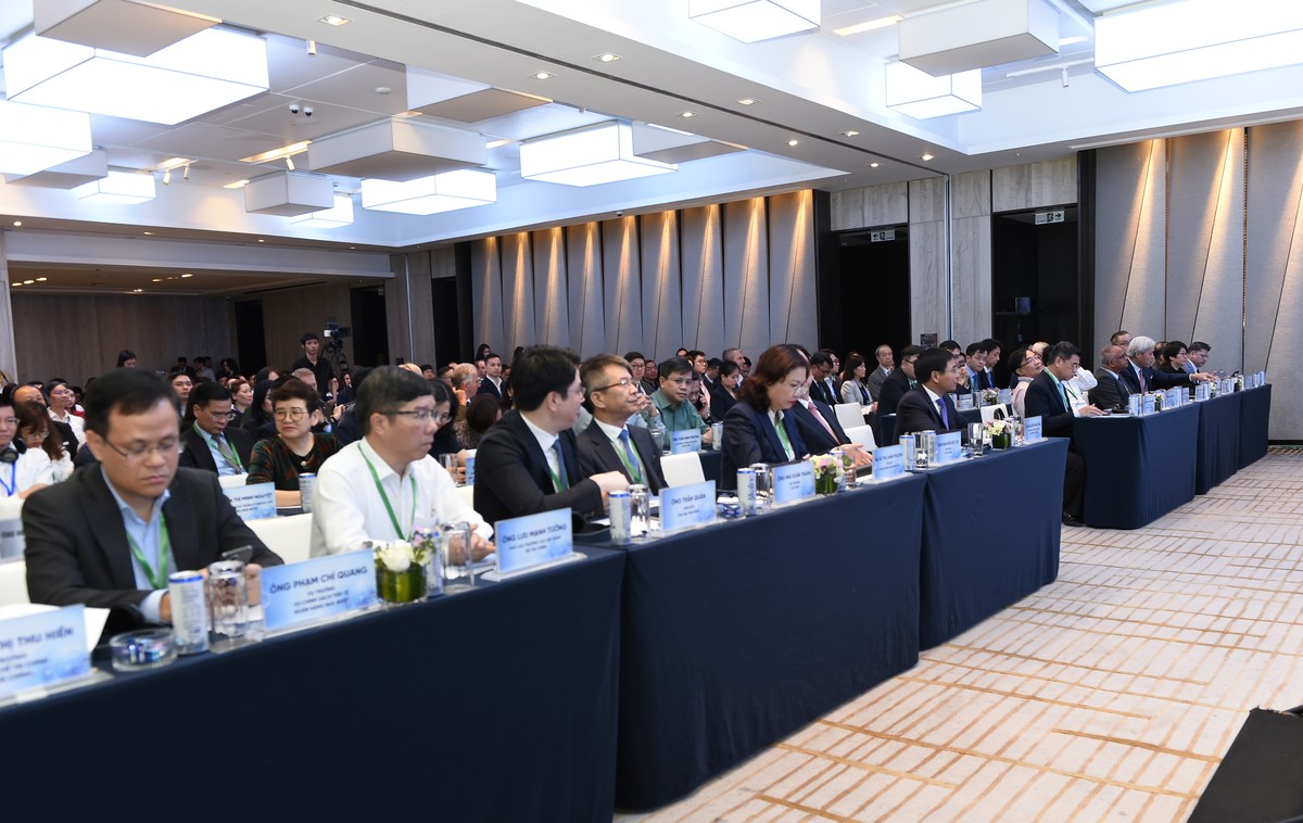 Hàng trăm quỹ đầu tư, CTCK, DN tham dự Hội nghị