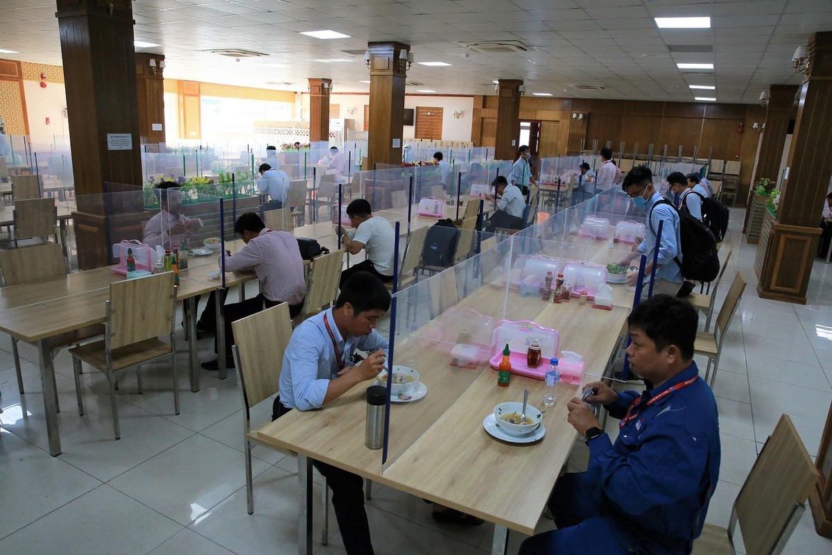 BSR đã triển khai phương án “3 tại chỗ” trong công tác phòng, chống dịch Covid-19 BSR đã triển khai phương án “3 tại chỗ” trong công tác phòng, chống dịch Covid-19