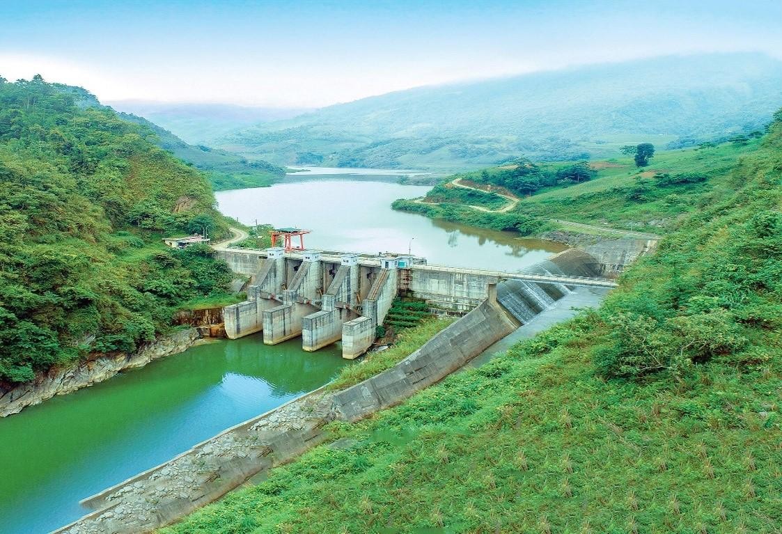 VCG có vốn đầu tư chi phối tại Công ty CP NEDI2, đơn vị đang vận hành nhà máy thủy điện Ngòi Phát – Lào Cai, công suất 84MW VCG có vốn đầu tư chi phối tại Công ty CP NEDI2, đơn vị đang vận hành nhà máy thủy điện Ngòi Phát – Lào Cai, công suất 84MW