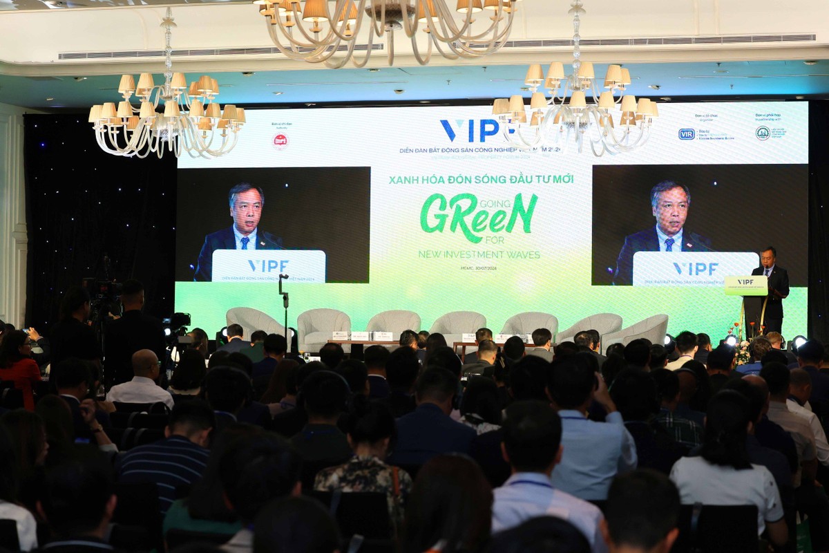 Toàn cảnh diễn đàn (Ảnh: Lê Toàn) Toàn cảnh diễn đàn (Ảnh: Lê Toàn)