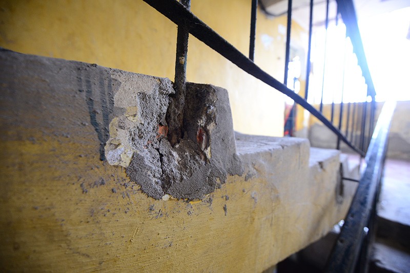 Những hình ảnh "xem cũng ghê người" tại chung cư cũ Hà Nội ảnh 11