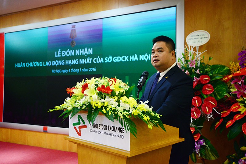 Bộ trưởng Bộ Tài chính đánh cồng khai trương phiên giao dịch đầu năm ảnh 3