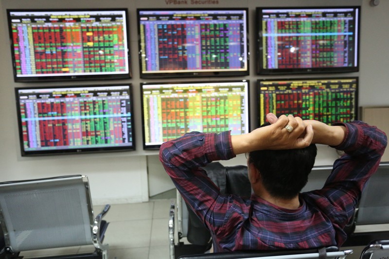 Chủ tịch UBCK nói gì khi VN-Index về sát 900 điểm? ảnh 1