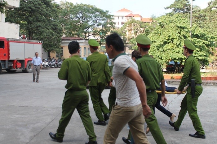 Hình ảnh ngày đầu xét xử phúc thẩm “bầu” Kiên và đồng phạm ảnh 21 Hình ảnh ngày đầu xét xử phúc thẩm “bầu” Kiên và đồng phạm ảnh 21