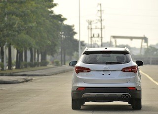 Hyundai SantaFe có giá từ 1,13 tỷ đồng 