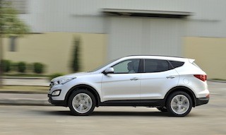 Hyundai SantaFe có giá từ 1,13 tỷ đồng 