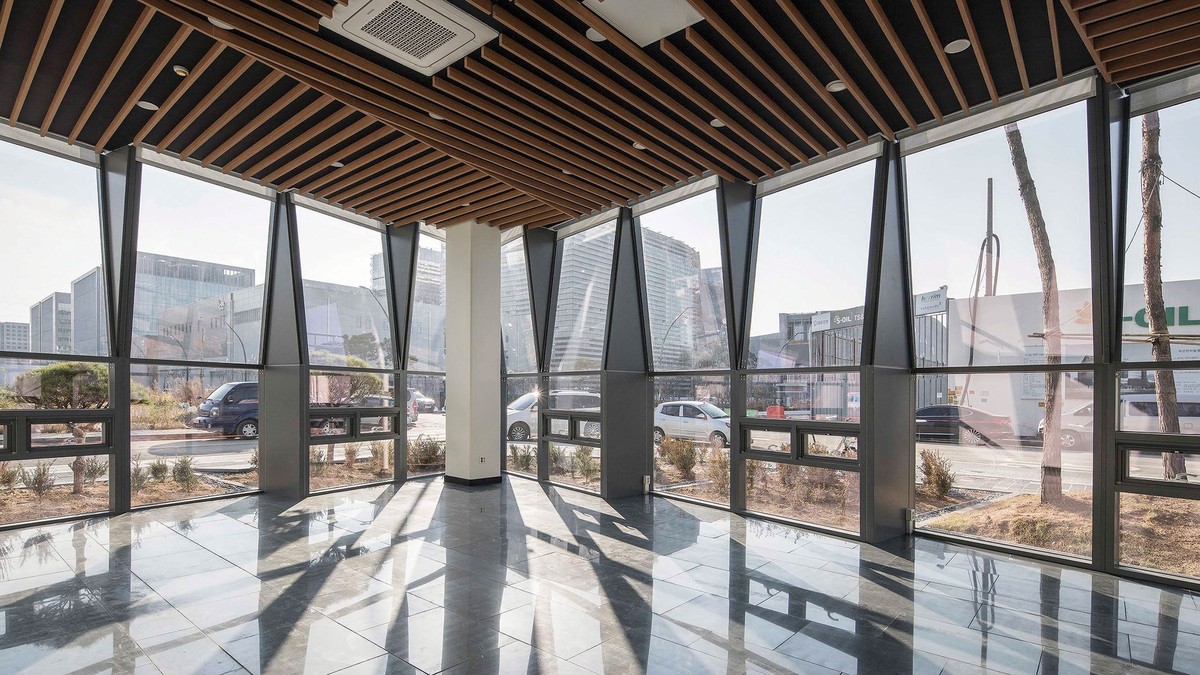 Trụ sở Yuhantechnos: Tự tin mọi góc nhìn ảnh 2