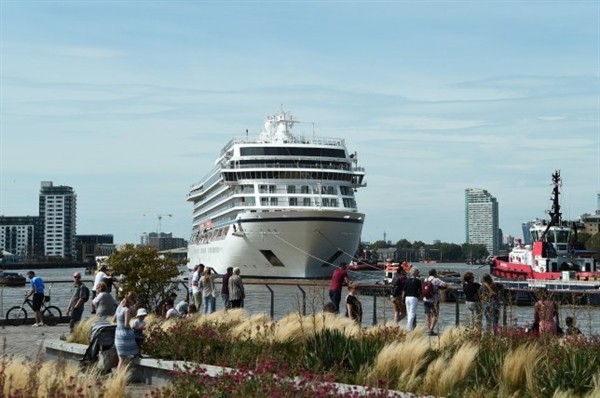 “Siêu bão” COVID-19 “quật ngã” ngành du thuyền ảnh 1