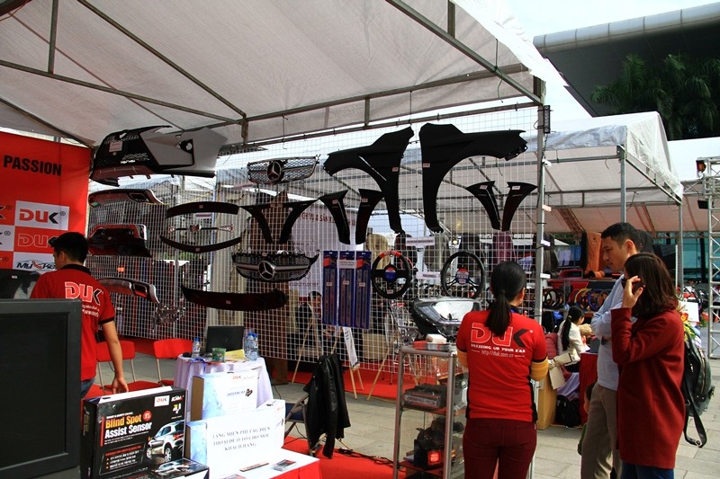 Nhiều dòng xe nổi tiếng và xe độ đình đám hội tụ tại Hà Nội ảnh 16