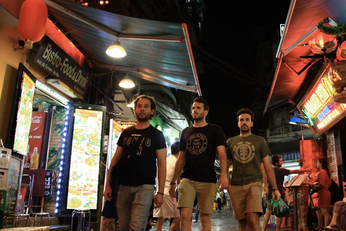 Tạ Hiện về đêm ảnh 2