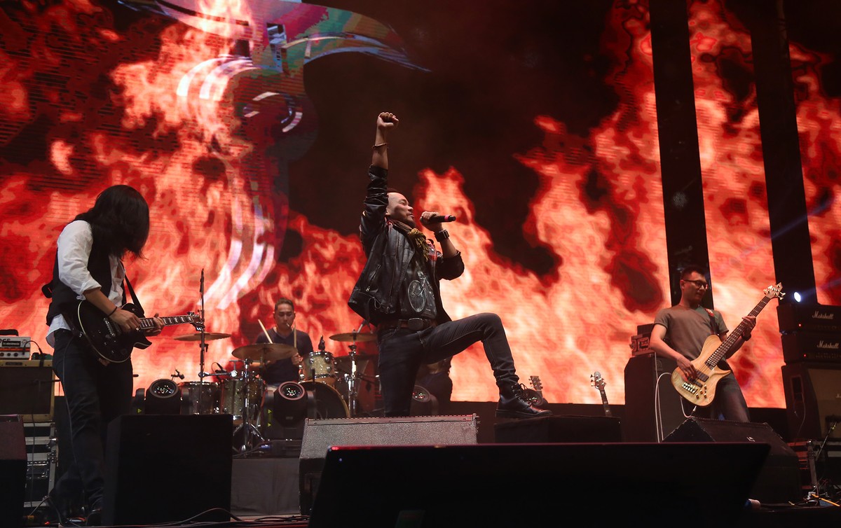 Nhớ một người chơi Rock ảnh 2