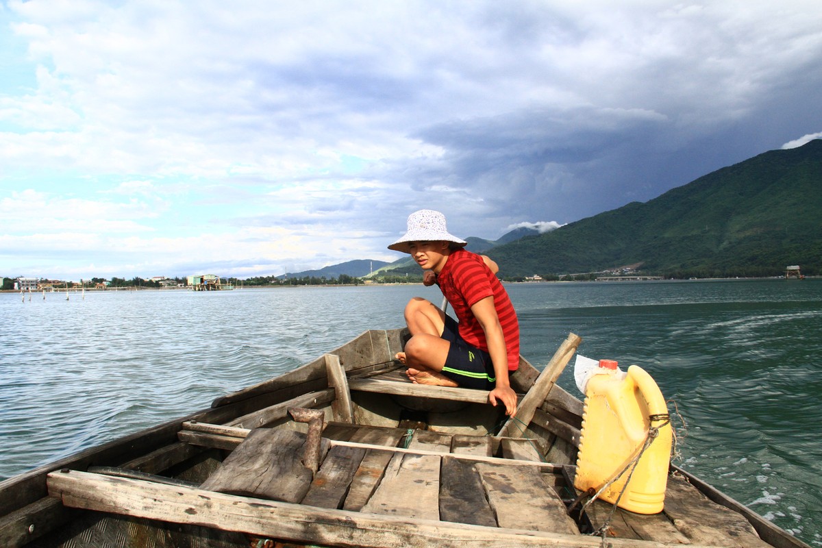 Cất rớ đêm trên Đầm Lập An ảnh 3