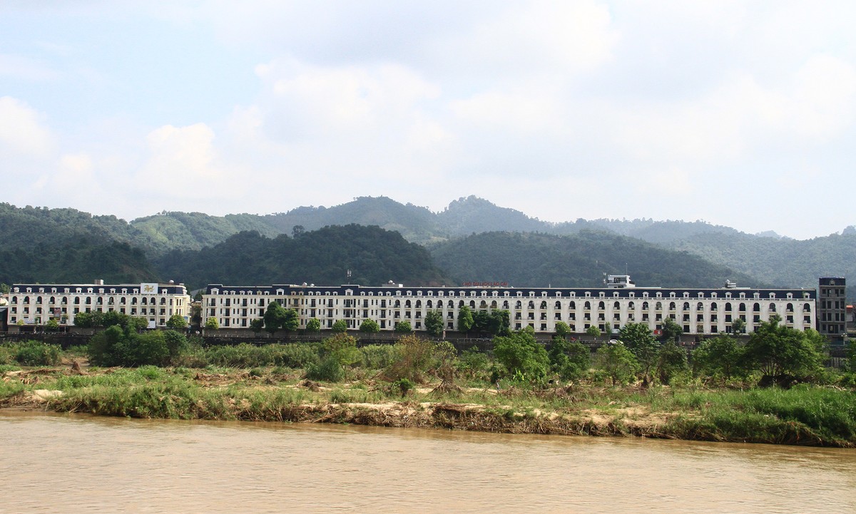 Đô thị ven sông ở thành phố Lào Cai. ảnh: Thành Nguyễn. Đô thị ven sông ở thành phố Lào Cai. ảnh: Thành Nguyễn.