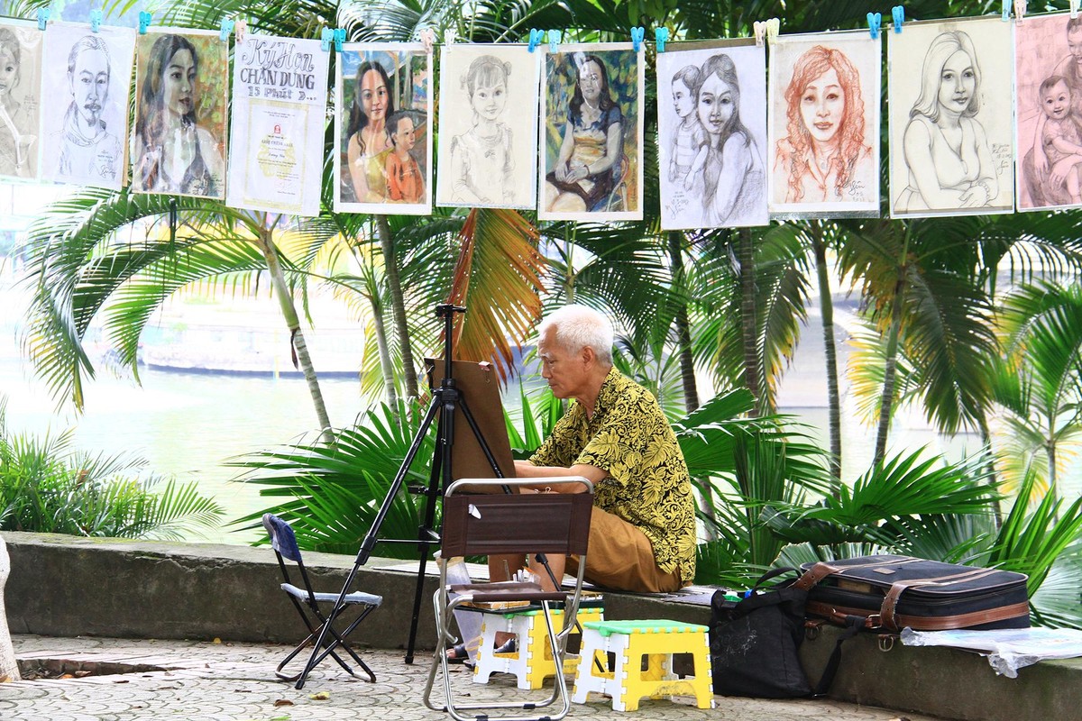 Nghệ sĩ phố. Ảnh: Thành Nguyễn.