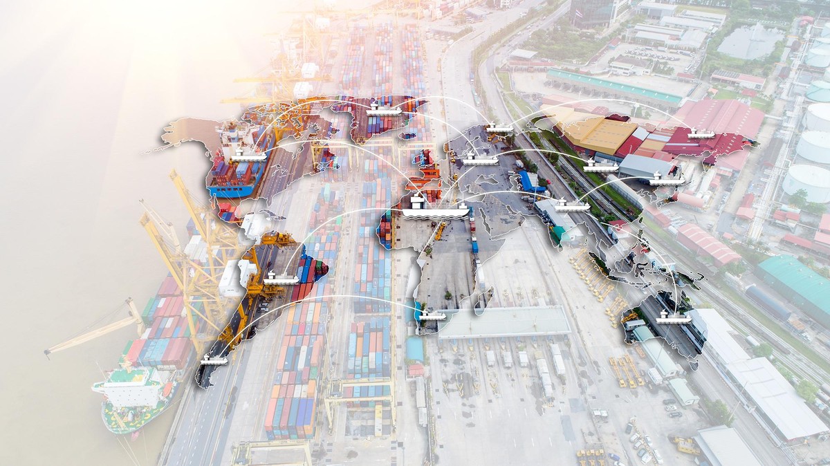 Chuỗi cung ứng toàn cầu đang bị ảnh hưởng nghiêm trọng từ các căng thẳng địa chính trị. Ảnh: Shutterstock.