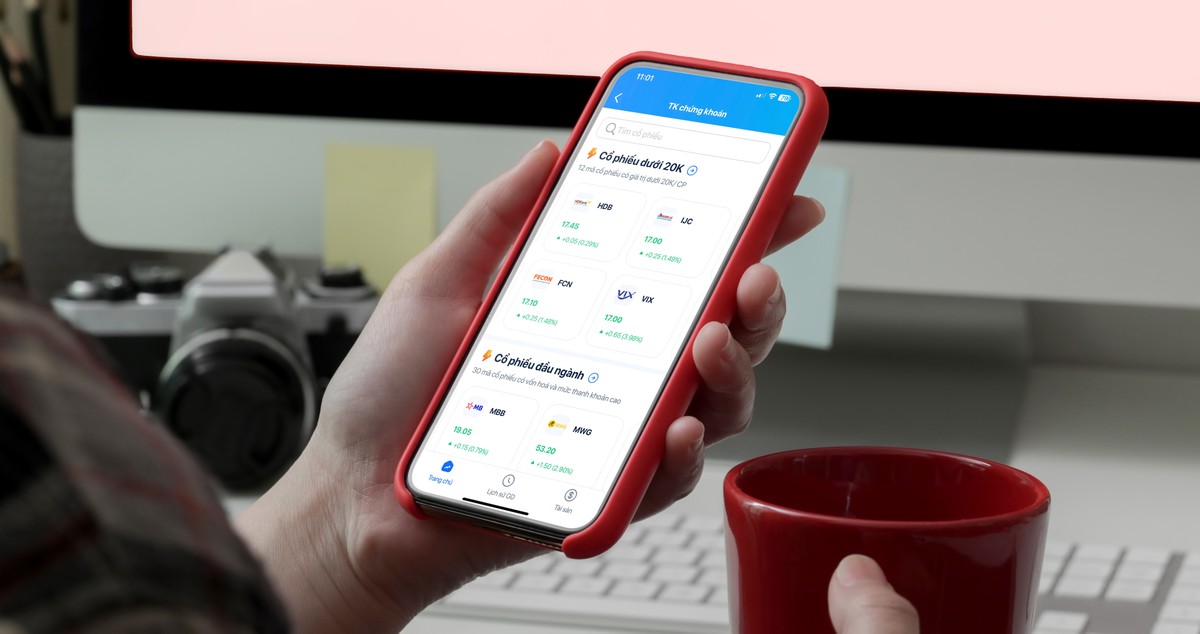 Thông tin các cổ phiếu được cập nhật thường xuyên, rõ ràng trong giao diện trang chủ của Tài Khoản Chứng Khoán trên Ví điện tử ZaloPay.