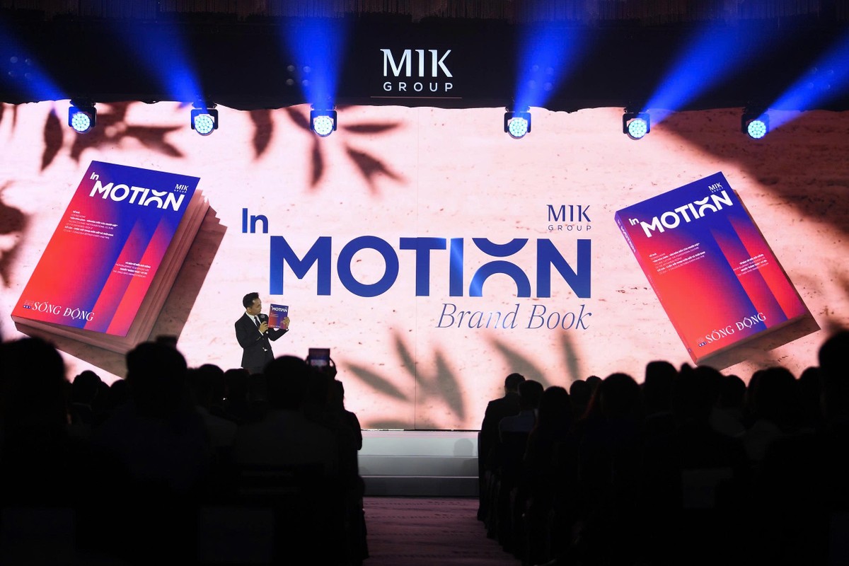 Trong khuôn khổ sự kiện, MIK Group cũng ra mắt Sách Thương Hiệu của doanh nghiệp. Trong khuôn khổ sự kiện, MIK Group cũng ra mắt Sách Thương Hiệu của doanh nghiệp.