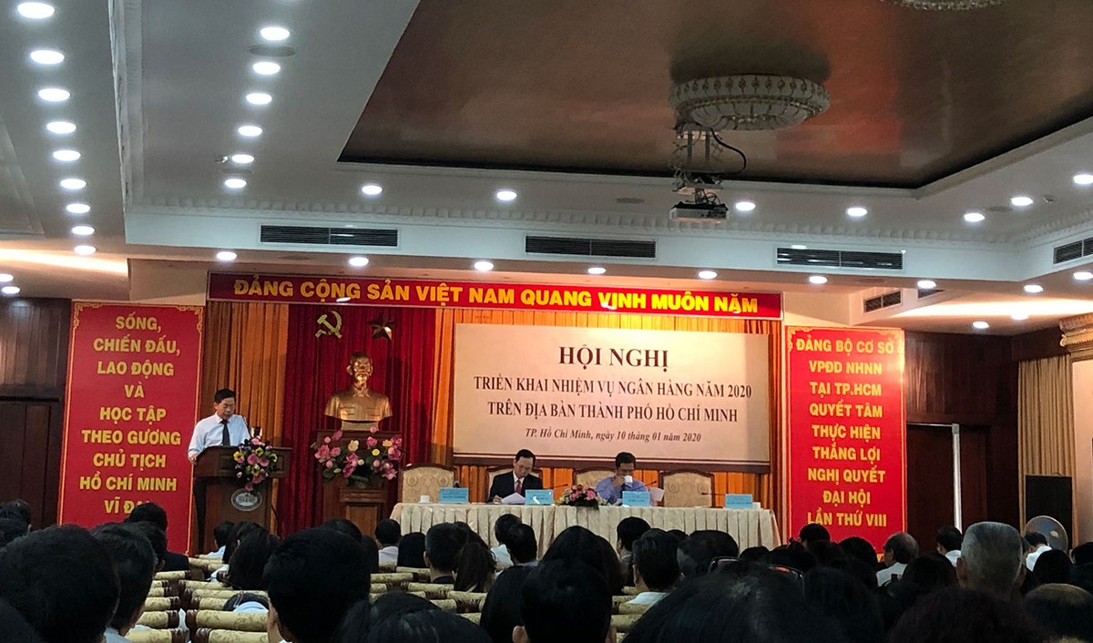 Các ngân hàng trên địa bàn TP.HCM lo ngại cạnh tranh huy động vốn gay gắt ảnh 1