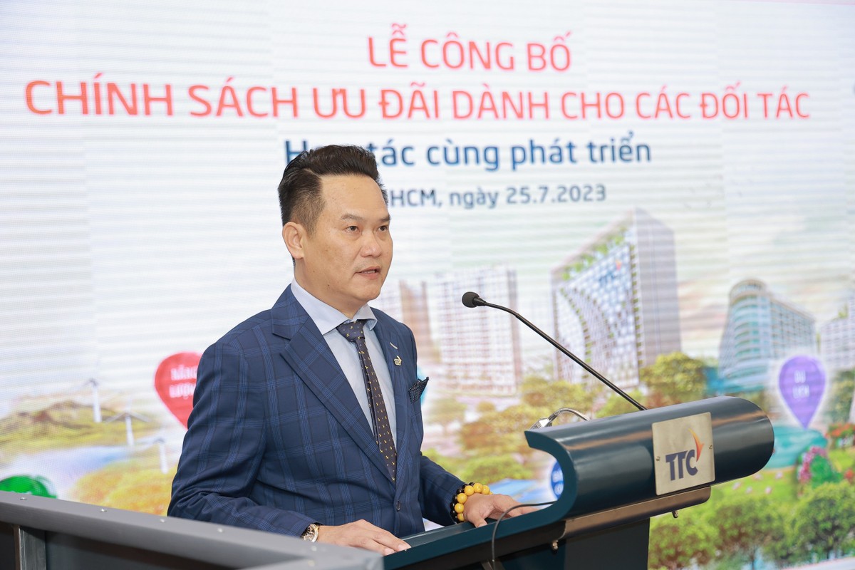 Ông Đặng Hồng Anh - Chủ tịch Hội Doanh nhân trẻ Việt Nam, Phó Chủ tịch Tập đoàn TTC khẳng định, TTC sẽ triển khai nhiều hơn nữa các chương trình ưu đãi dành cho các doanh nghiệp đối tác.