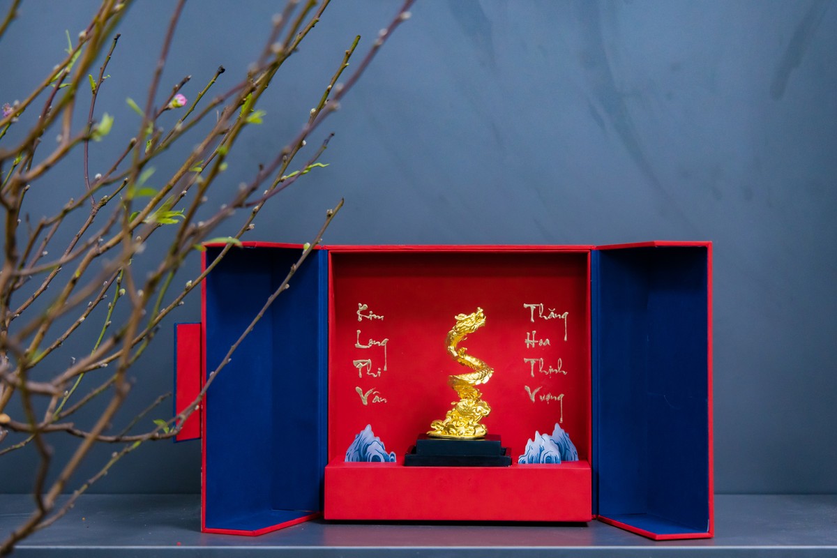 Tượng vàng 24K Kim Long Phi Vân mở bán với số lượng giới hạn chỉ 399 tác phẩm