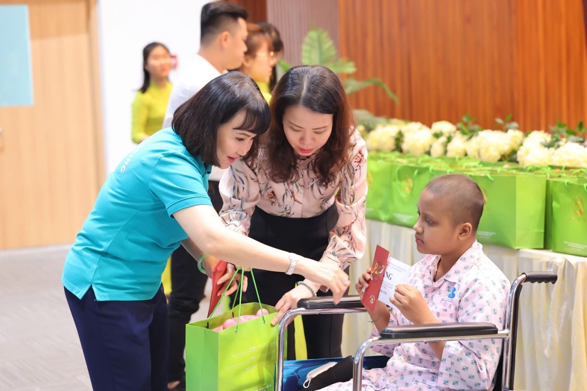 Ước mong của bà Huỳnh Bích Ngọc đó chính là chung tay giúp đỡ các hoàn cảnh khó khăn để họ có thêm ý chí, nghị lực, niềm tin để vượt qua những nghịch cảnh trong cuộc sống.