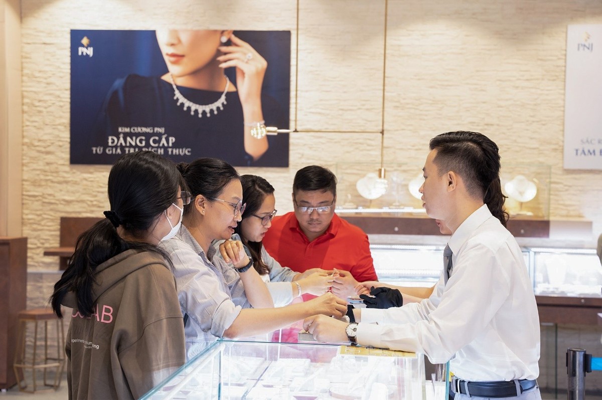 Hoàn thành kế hoạch năm 2023, PNJ đặt mục tiêu tăng trưởng doanh thu 12% năm 2024