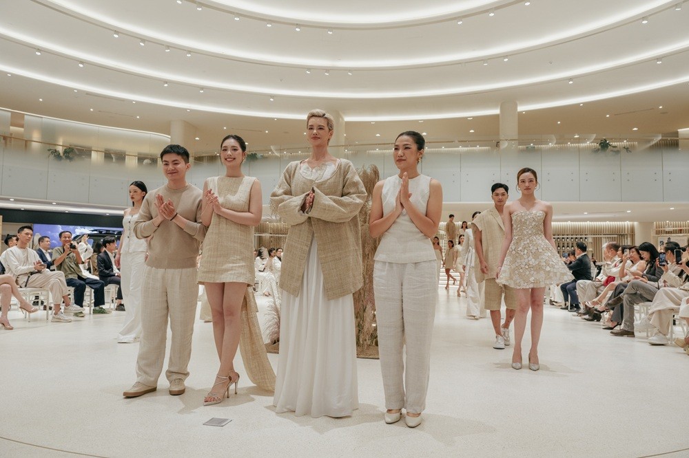 Các thiết kế đến từ Hemp Oi mang những sản phẩm được dệt thủ công truyền thống đến gần với với mọi người (Ảnh: Ban tổ chức) Các thiết kế đến từ Hemp Oi mang những sản phẩm được dệt thủ công truyền thống đến gần với với mọi người (Ảnh: Ban tổ chức)