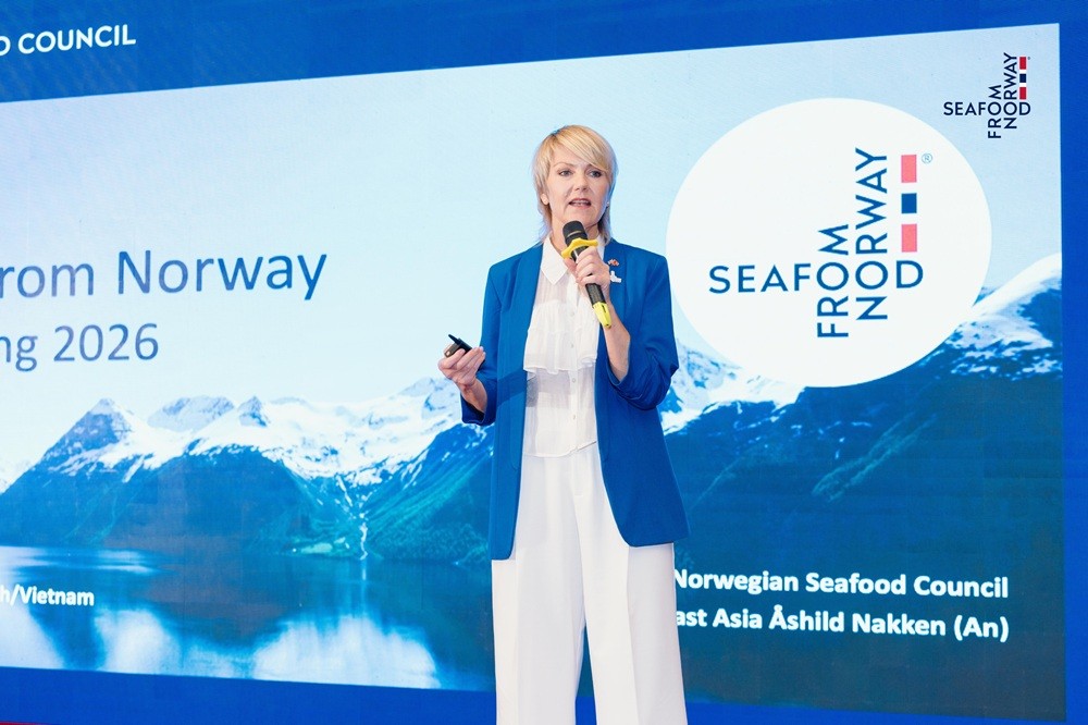 Bà Åshild Nakken chia sẻ về xu hướng tiêu dùng, thị trường, cũng như khám phá các cơ hội mới để thúc đẩy thương mại và tăng trưởng bền vững giữa Na Uy và Việt Nam