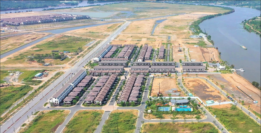 Hình thực tế tiến độ phân khu Rivera thuộc Waterpoint vào tháng 4/2021 Hình thực tế tiến độ phân khu Rivera thuộc Waterpoint vào tháng 4/2021