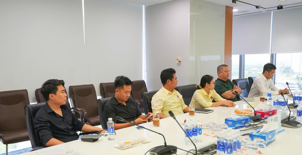 Các khách hàng mua LPG họp với PV GAS TRADING vào ngày 18/3/2026