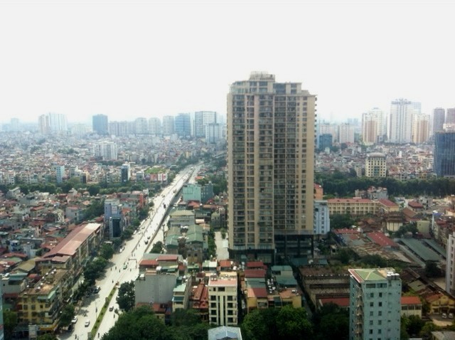 Hàng loạt dự án bỗng dưng “mọc thêm tầng“ ảnh 9