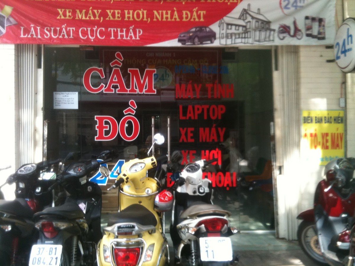 Nóng cùng Euro, dịch vụ cầm đồ vào mùa “hốt bạc“ ảnh 1