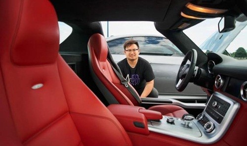 'Ông mối' siêu xe cho phú nhị đại Trung Quốc ảnh 1