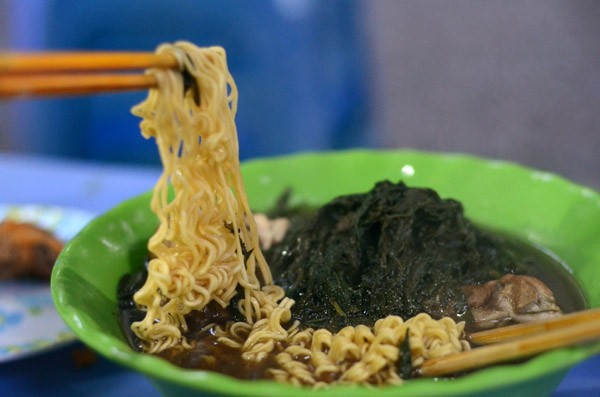 Những quán ăn đêm phố cổ Hà Nội nổi tiếng ảnh 2