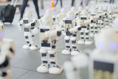 Một suất xếp hàng mua iPhone 7 tại Mỹ giá 300 USD ảnh 2