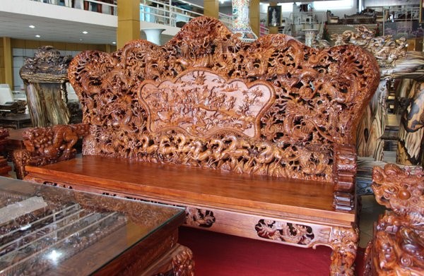 Bộ bàn ghế Rồng 10 tấn: Tây trả gần 3 tỷ không bán ảnh 1