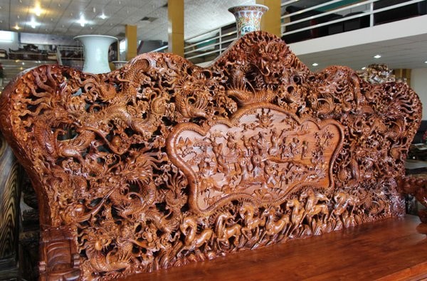 Bộ bàn ghế Rồng 10 tấn: Tây trả gần 3 tỷ không bán ảnh 2