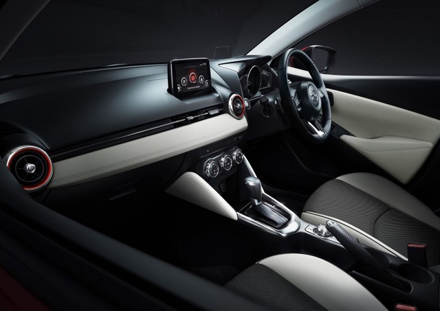 Mazda trình làng phiên bản nâng cấp Mazda2 ảnh 11