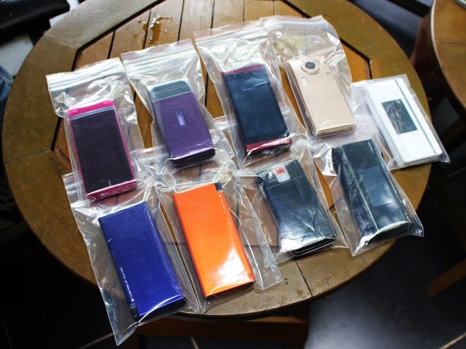 Chơi điện thoại Nhật cổ tại Sài Gòn ảnh 2