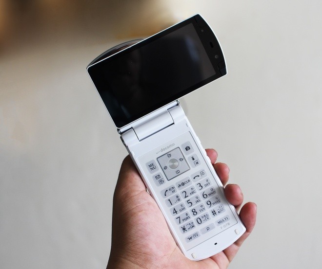 Chơi điện thoại Nhật cổ tại Sài Gòn ảnh 3