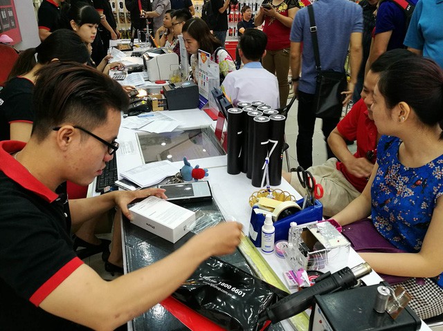 iPhone 7/ 7 Plus “xách tay” giảm giá sâu ảnh 1