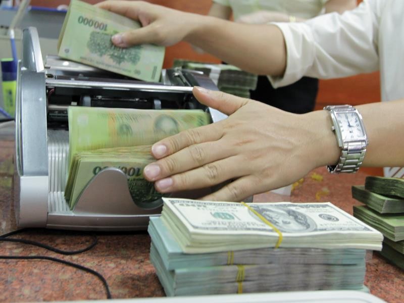 USD tăng vọt, trái với dự đoán trước bầu cử Tổng thống Mỹ ảnh 1