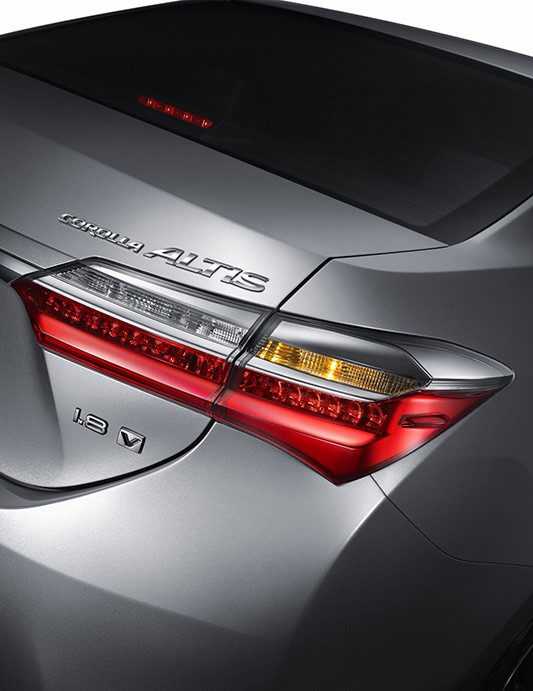 Toyota ra mắt phiên bản nâng cấp mới cho Altis ảnh 3