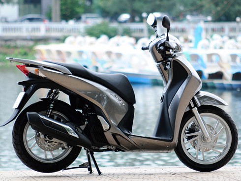 Vóc dáng Honda SH qua các thế hệ ảnh 12