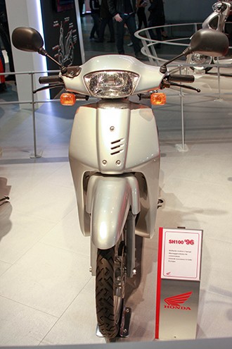 Vóc dáng Honda SH qua các thế hệ ảnh 3