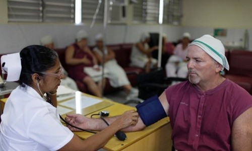 Hệ thống y tế - giáo dục phát triển thần kỳ của Cuba thời Fidel Castro ảnh 1