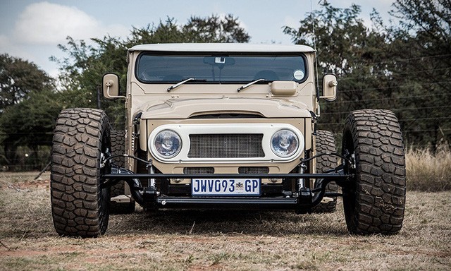 “Quái thú” 1976 Land Cruiser FJ 40 ảnh 1
