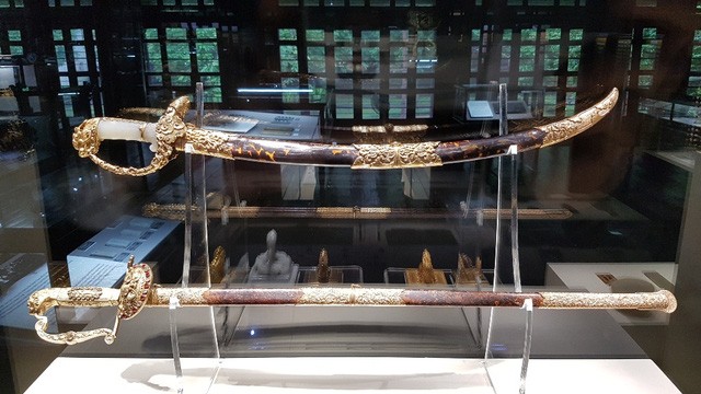 64 Bảo vật hoàng cung triều Nguyễn lần đầu về lại cố hương ảnh 4