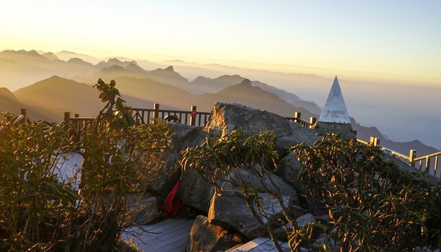 Ngắm đỉnh Phan Si Păng huyền ảo trong mùa đẹp nhất năm ảnh 6 Ngắm đỉnh Phan Si Păng huyền ảo trong mùa đẹp nhất năm ảnh 6