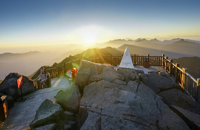 Ngắm đỉnh Phan Si Păng huyền ảo trong mùa đẹp nhất năm ảnh 7 Ngắm đỉnh Phan Si Păng huyền ảo trong mùa đẹp nhất năm ảnh 7